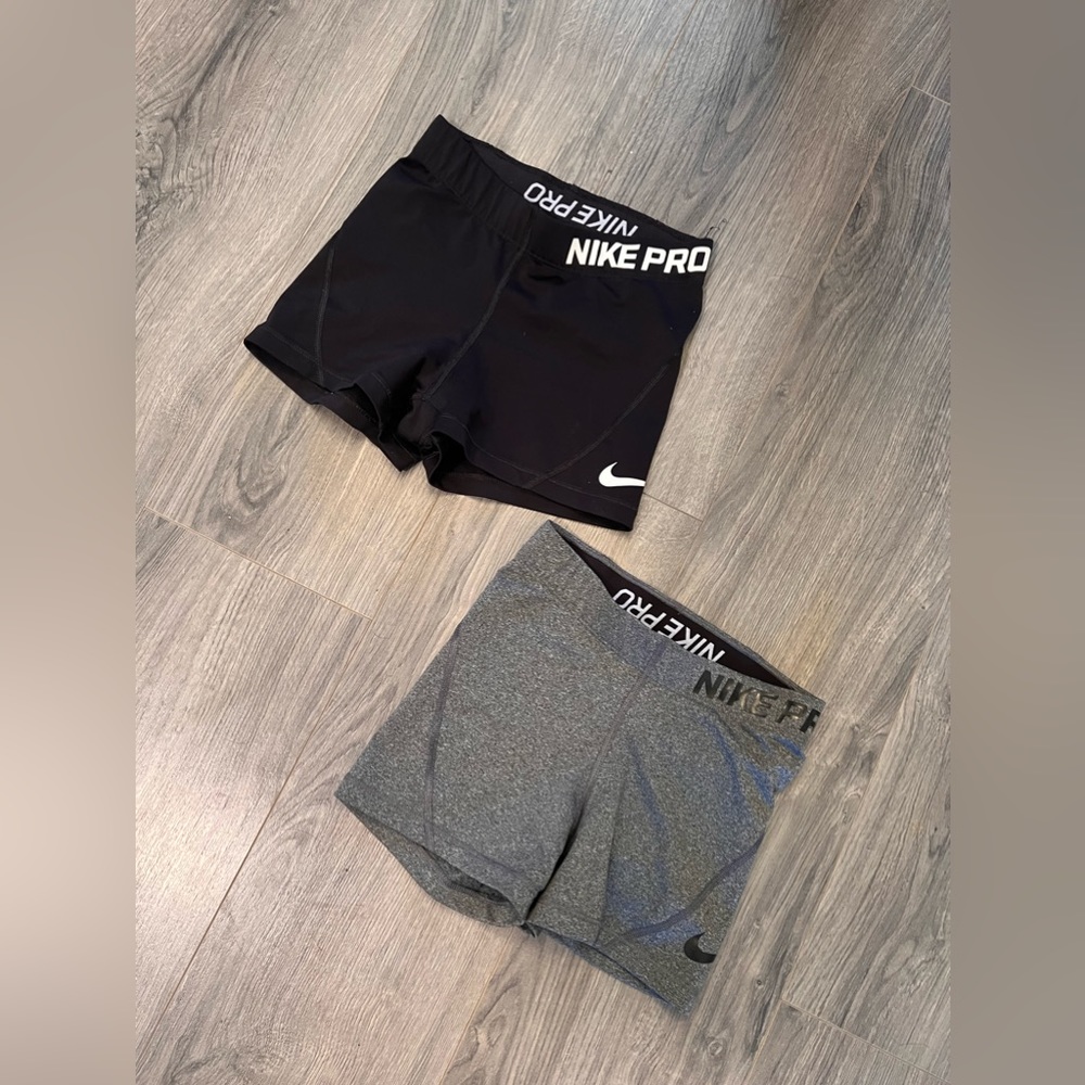 Brand new. Never worn. Way too small. Perfect condition.